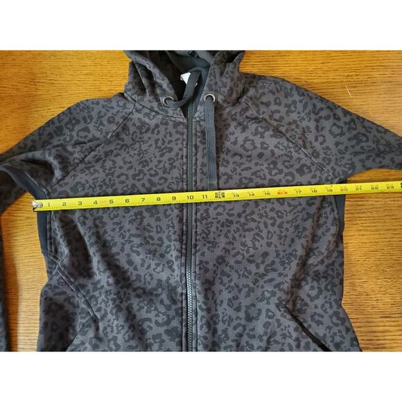 Athleta Womens Large‎ Triumph Hoodie Sweatshirt Full Zip Animal Print Thumbholes - Picture 10 of 12